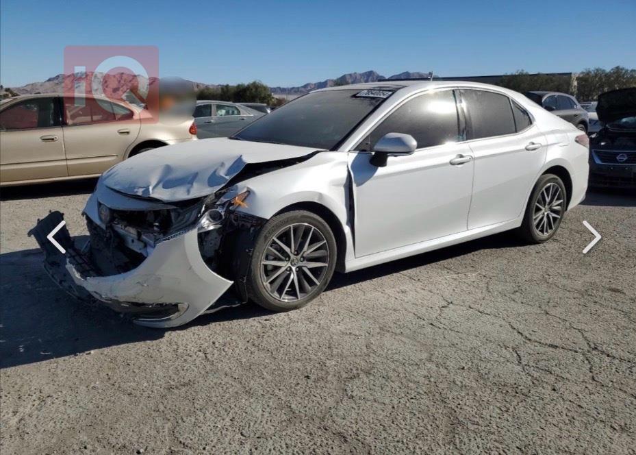 تۆیۆتا کامری